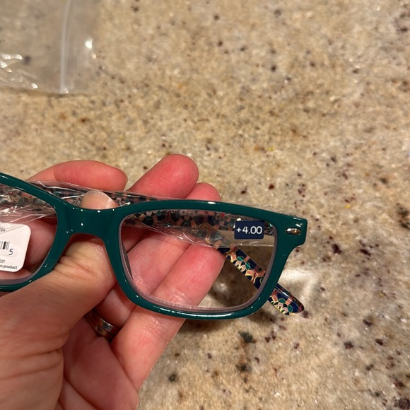 Peepers +4.00. Blue light filtering. Never been worn. - Picture 4 of 5